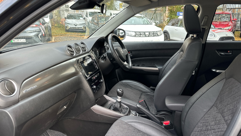 Suzuki Vitara 1.4 Boosterjet 48V Hybrid SZ5 5dr Petrol Estate